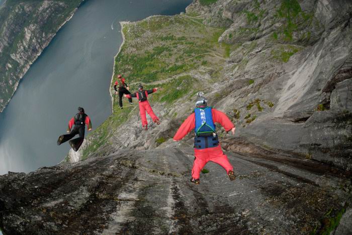base jumping yosemite national park